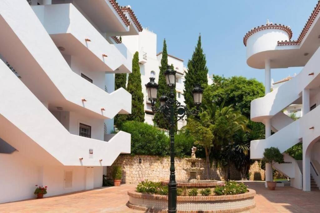Macas Apartment Parque De La Paloma Pueblo Quinta Benalmadena Con Vistas Al Mar Piscina Y A 3 Minutos De La Playa Benalmádena Exterior photo